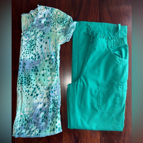 Barco Uniforms Other - Women’s scrub set